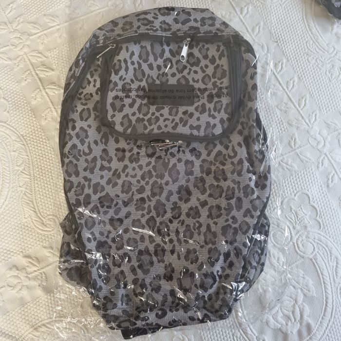 Conjunto de mochila e bolsa64287779667331120