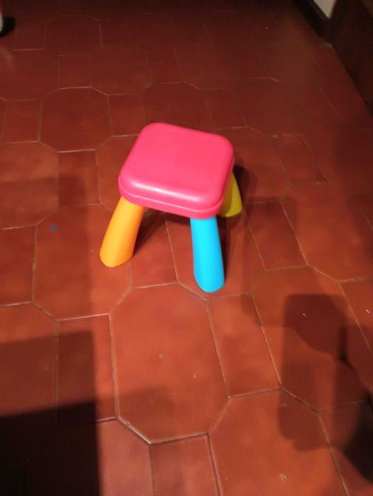 Cadeirinha pequena para criança