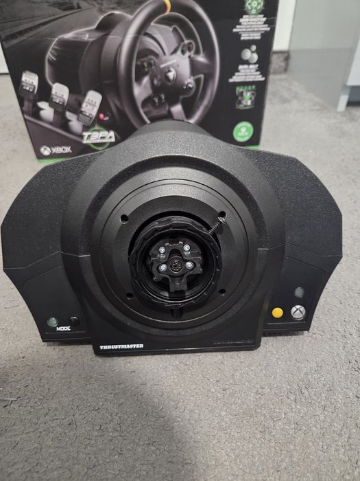 Sprzedam Kierownicę Thrustmaster TX Leather Edition