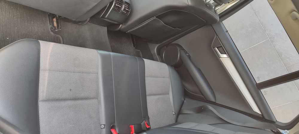 Vendo Carrinha Mercedes C220 170 Cv Automática em bom estado