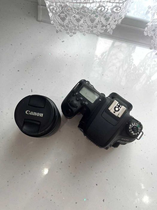 Фотоапарат Canon EOS 77d + об'єктив STM 18-55mm 4-5.6f