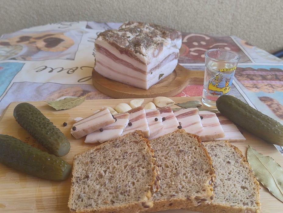 Słonina/Boczek/ Продам засоленное сало с мясной прослойкой со специями