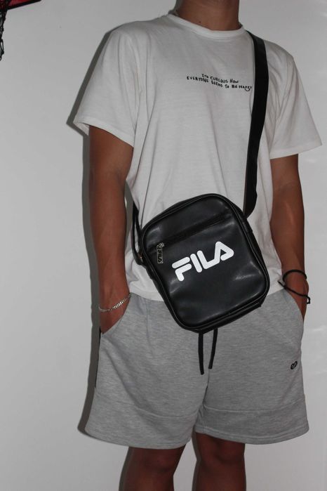 Bolsa Masculina de tiracolo, marca FILA, tamanho único