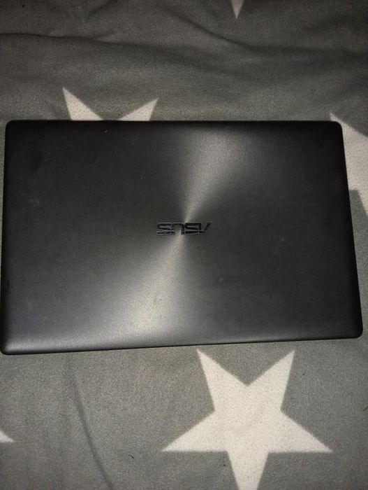 Laptop Asus X550C