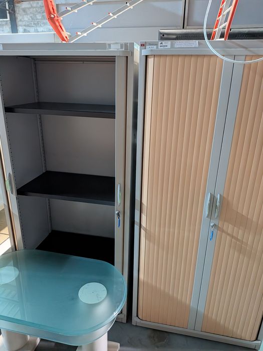 Armários c/ portas rolantes
