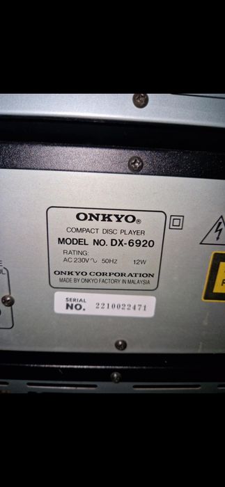 Wieża  hi-fi ONKYO z głośnikami