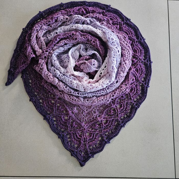 Chusta robiona ręcznie na szydełku rękodzieło Handmade
