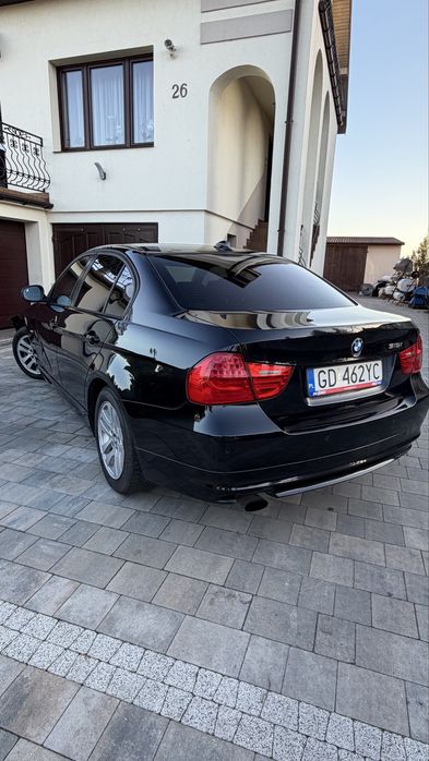 Bmw e90 318i 2010r navi xenon szyberdach automat