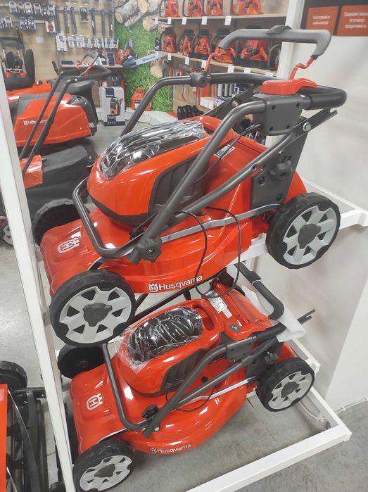 Акумуляторна газонокосарка Husqvarna LC 137i/142i/142iS/551iV/353ivX