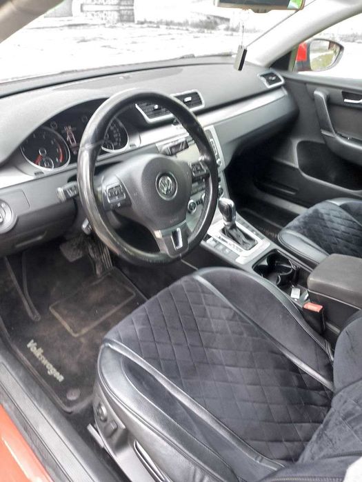 Продам Volkswagen Passat 2012 метан/бензин