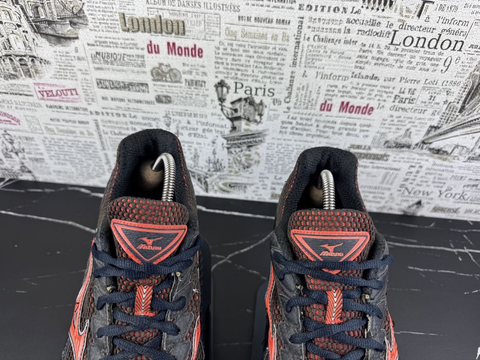 Кросівки Mizuno Wave Harrier 2 Розмір 44.5 Взуття