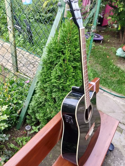 Gitara elektroakustyczna