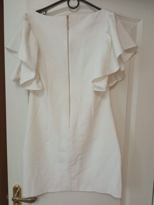 Сукня , плаття молочна