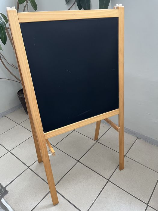 Мольберт IKEA для малювання