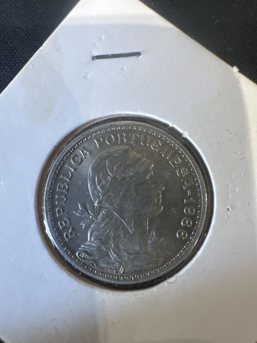 Moeda de 50 centavos flor de cunho
