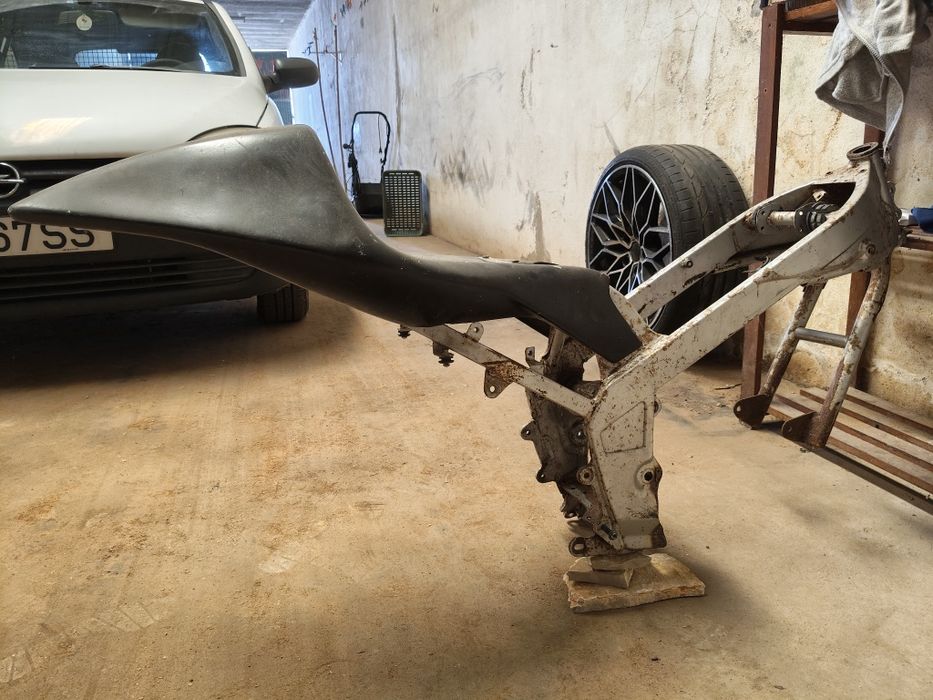 Vendo diverso material tzr