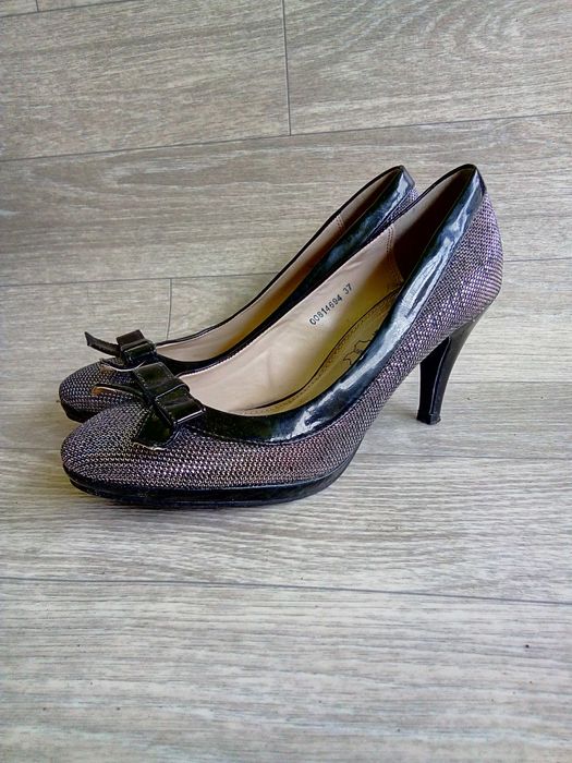 Туфлі розмір на фото.