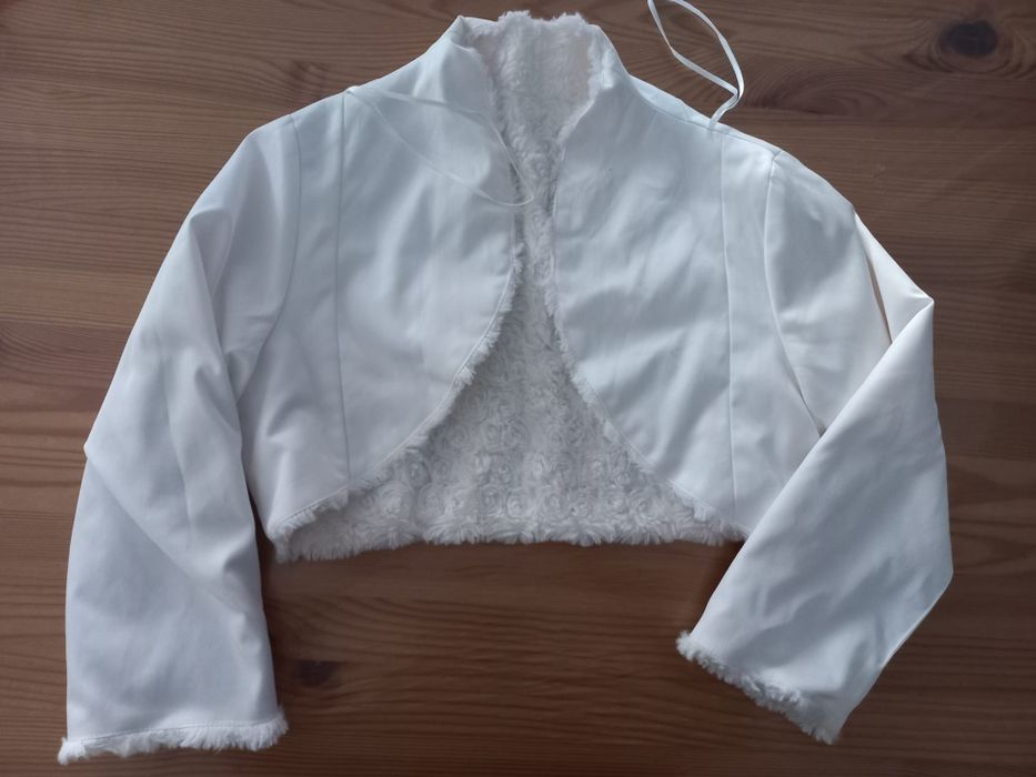 Piękne bolerko ecru