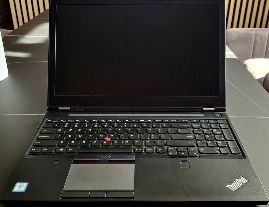 Laptop LENOVO P50 ThinkPad ( I7 16GB 256GB SSD NVIDIA Quadro )