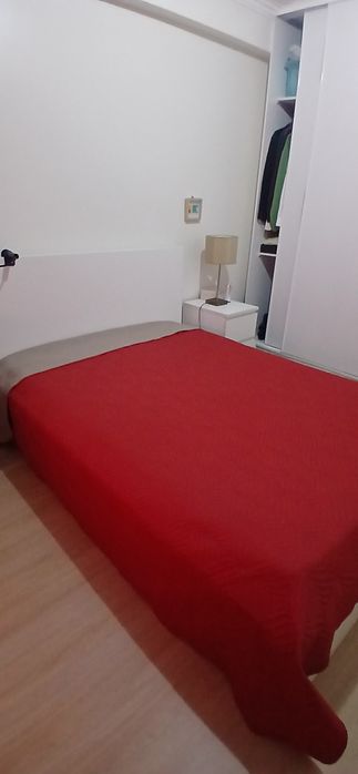Cama casal Ikea branca