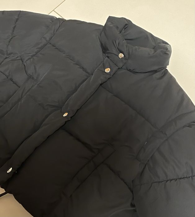 Жіноча чорна демісезонна куртка