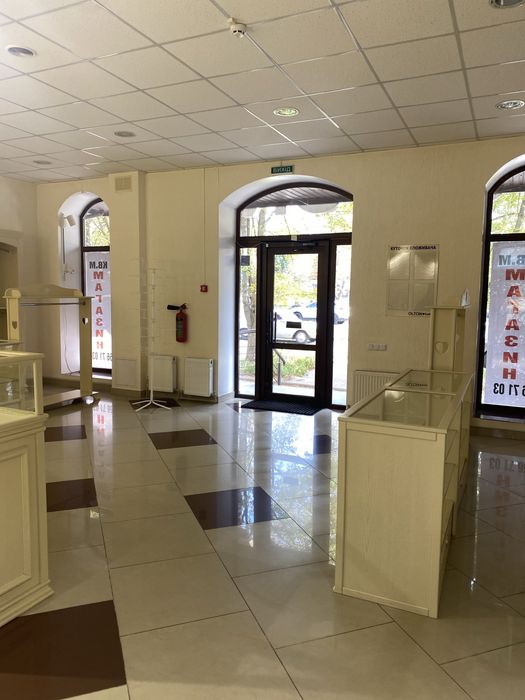 Продаж магазина 140 кв Центр міста