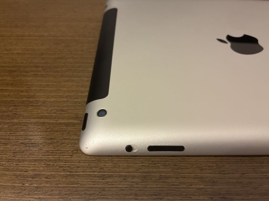 Ipad 3a geração com Wi-Fi e 4G