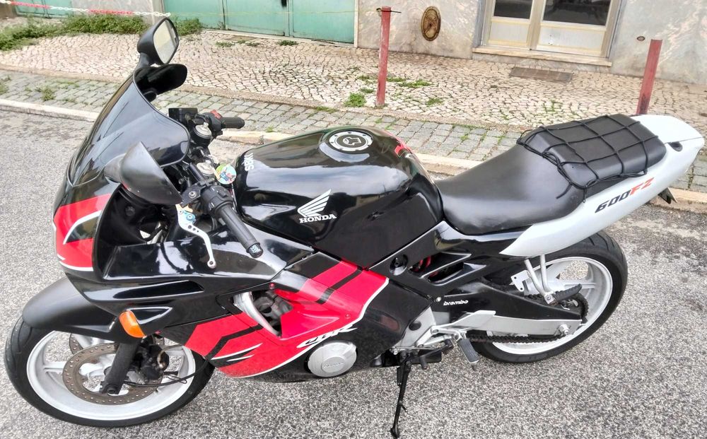 Vendo ou troco por carro