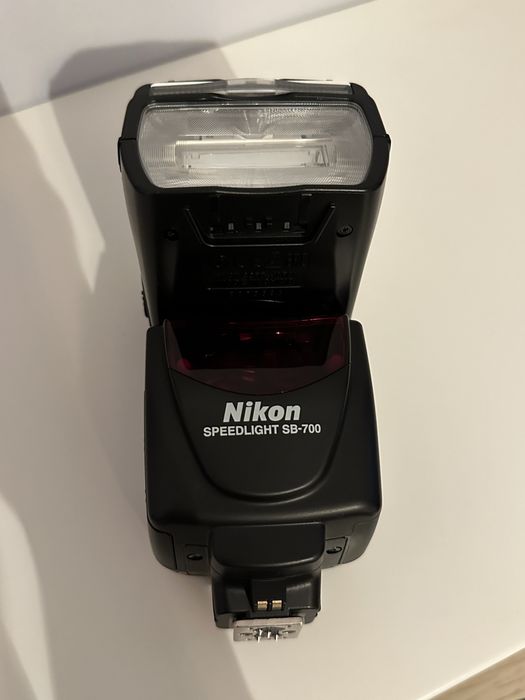 Flash NIKON SB-700