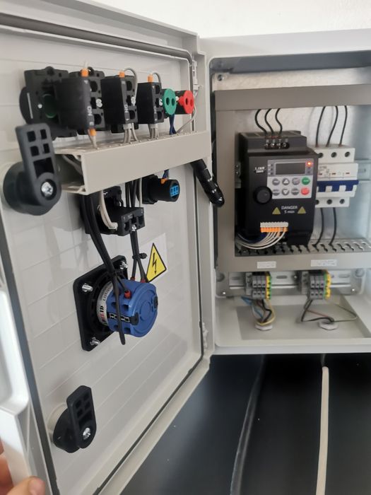 Falownik 2,2kW 400V 5A szafa sterownicza