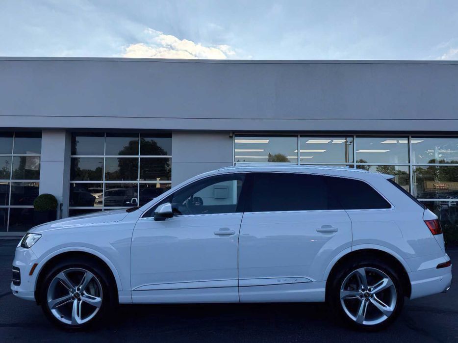 Audi Q7      2019