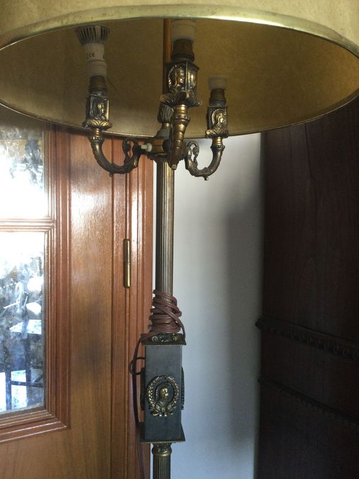 Candeeiro em bronze / latão de pé alto Antigo 175 cm