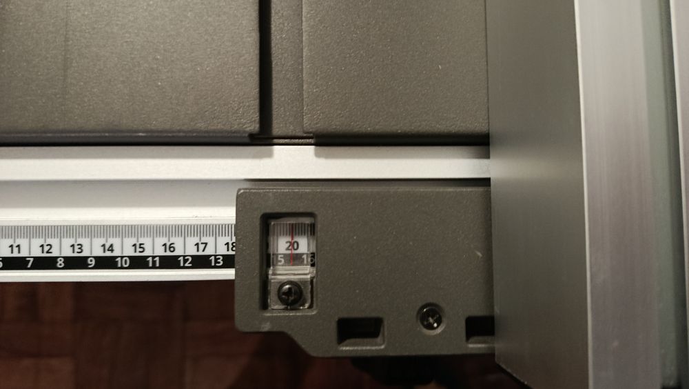 Serra de mesa com bancada 1800 W 254 mm Einhell TC-TS 254 U