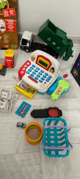 Zestaw Play-Doh, ŚMIECIARKA, PUZZLE 3D Wieża Eiffla, Kasa Fiskalna.