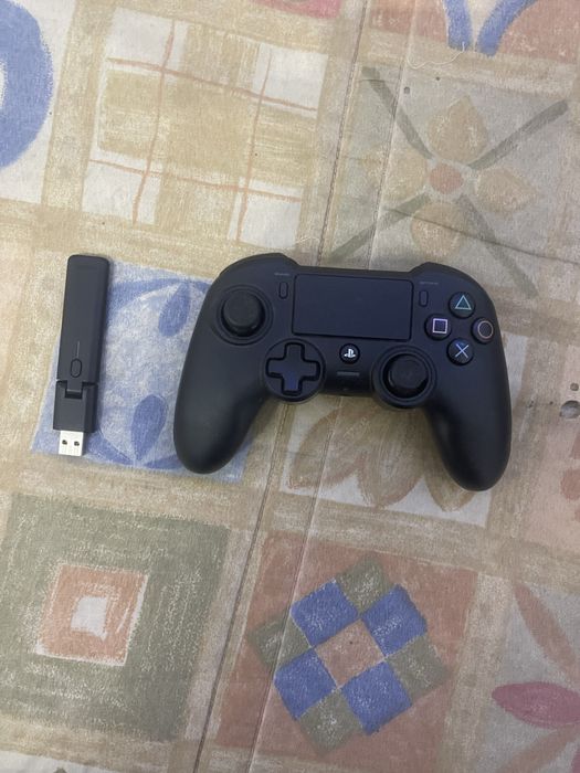 Comando Ps4 Em muito bom estado