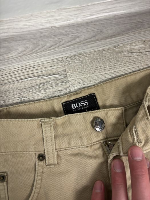 Beżowe spodnie Hugo Boss eleganckie rozmiar M stan bardzo dobry