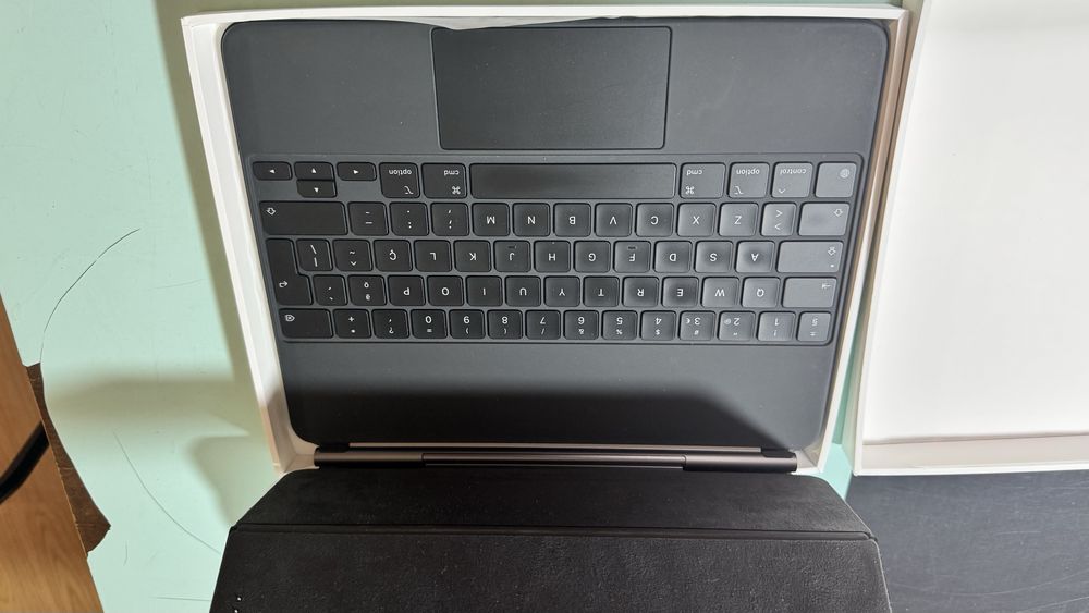 Apple Magic Keyboard Ipad 12.9 (M1-M3)
