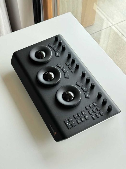 Blackmagic DaVinci Resolve Micro Panel