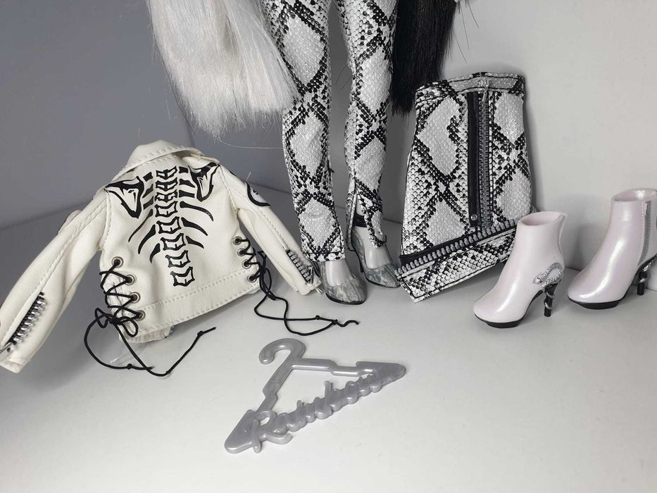 Lalka rainbow High shadow Heather Grayson