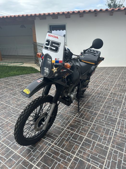 Honda NX650 Dominator de 1989 versão  Rally