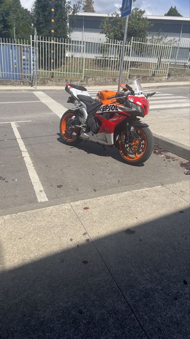 Honda cbr 600rr repsol