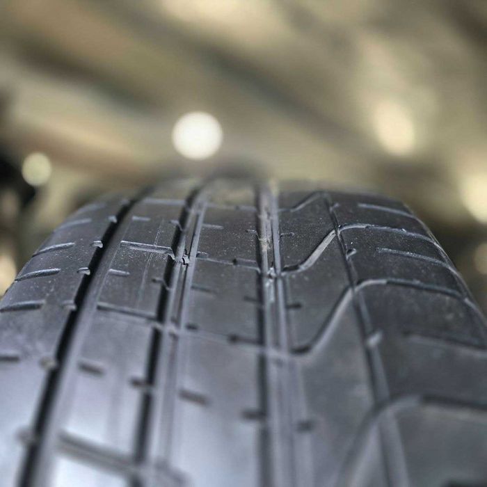 Літні шини 275/40 R20 106Y Pirelli PZero