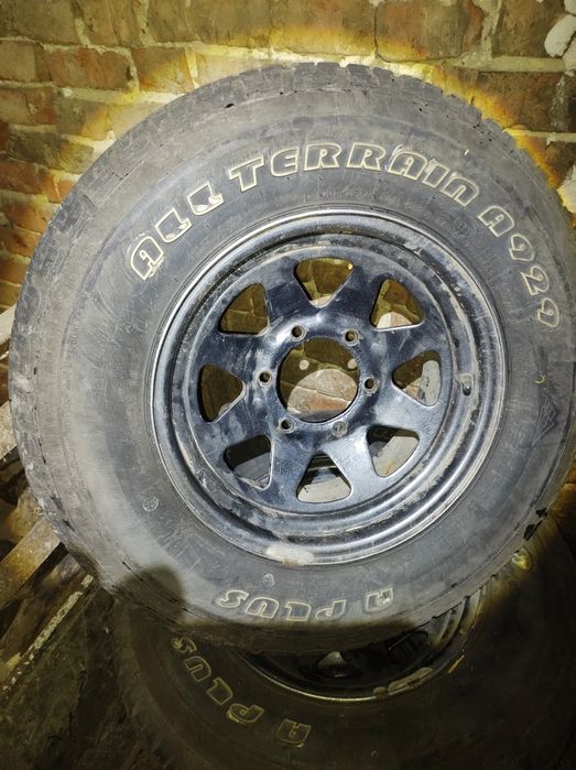 Колеса 225 75 Р15 6 139,7