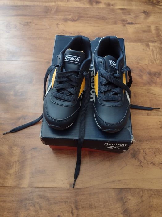 Nowe dziecięce buty Reebok 28