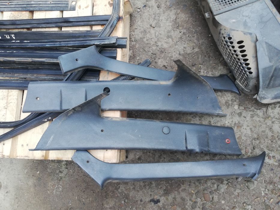 Пластик салону/карти/пластик стаканів, уплотнітєль Ваз 2108-15. Шрот