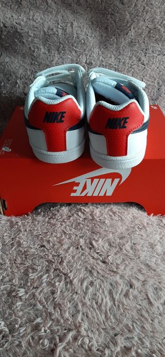 Buty sportowe NIKE r. 27