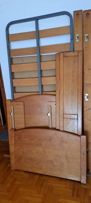 Cama  de solteiro