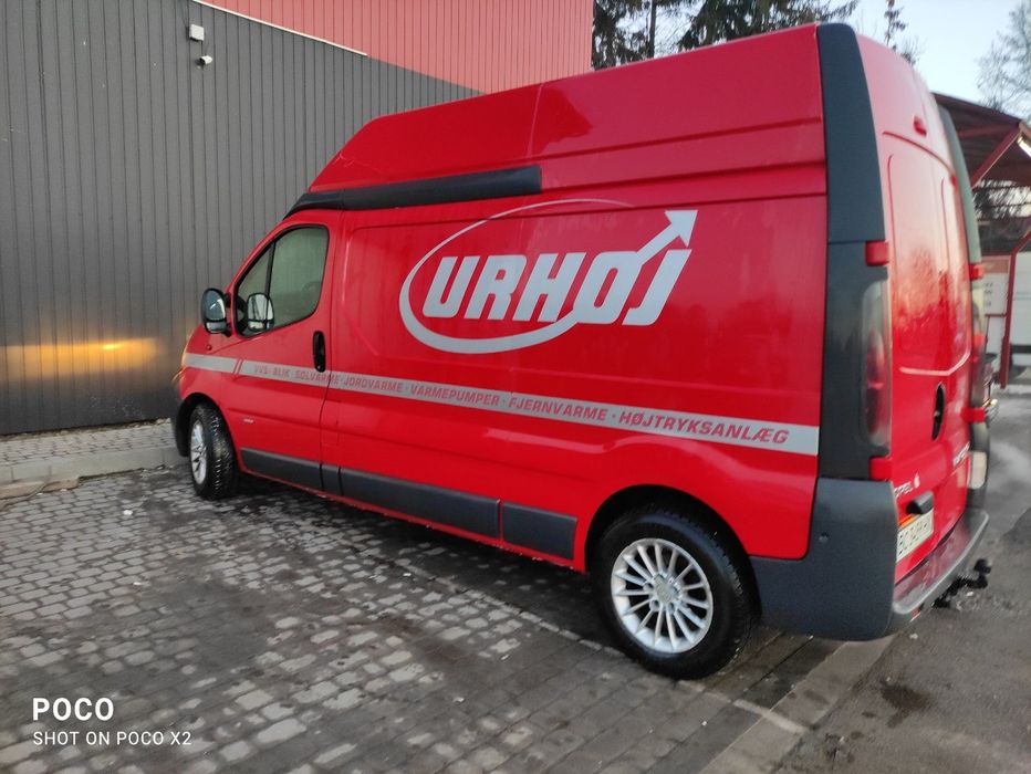 Оренда буса / Аренда грузового авто Opel Vivaro L2H2