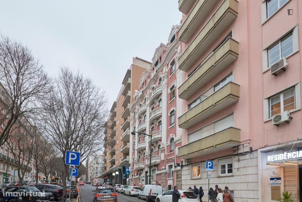 Quarto - localizado em Marquês de Pombal Lisbon