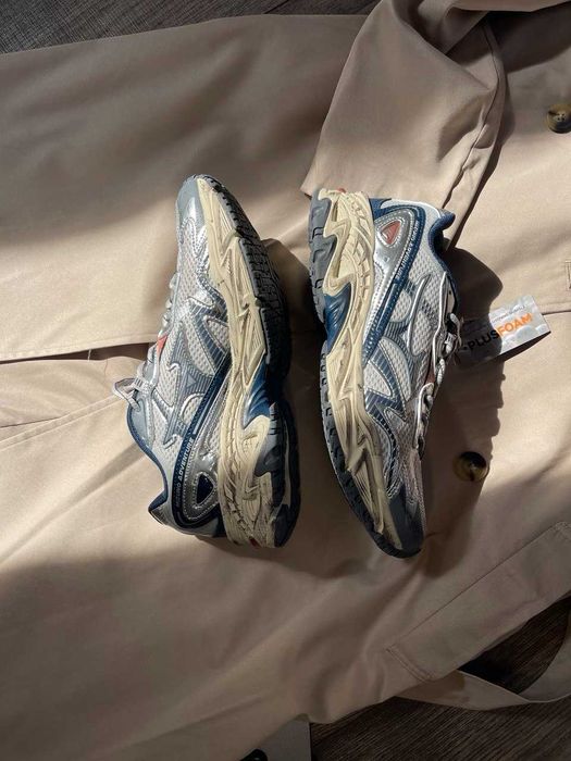 Топові зручні кросівки -  Mizuno Adventure Grey White